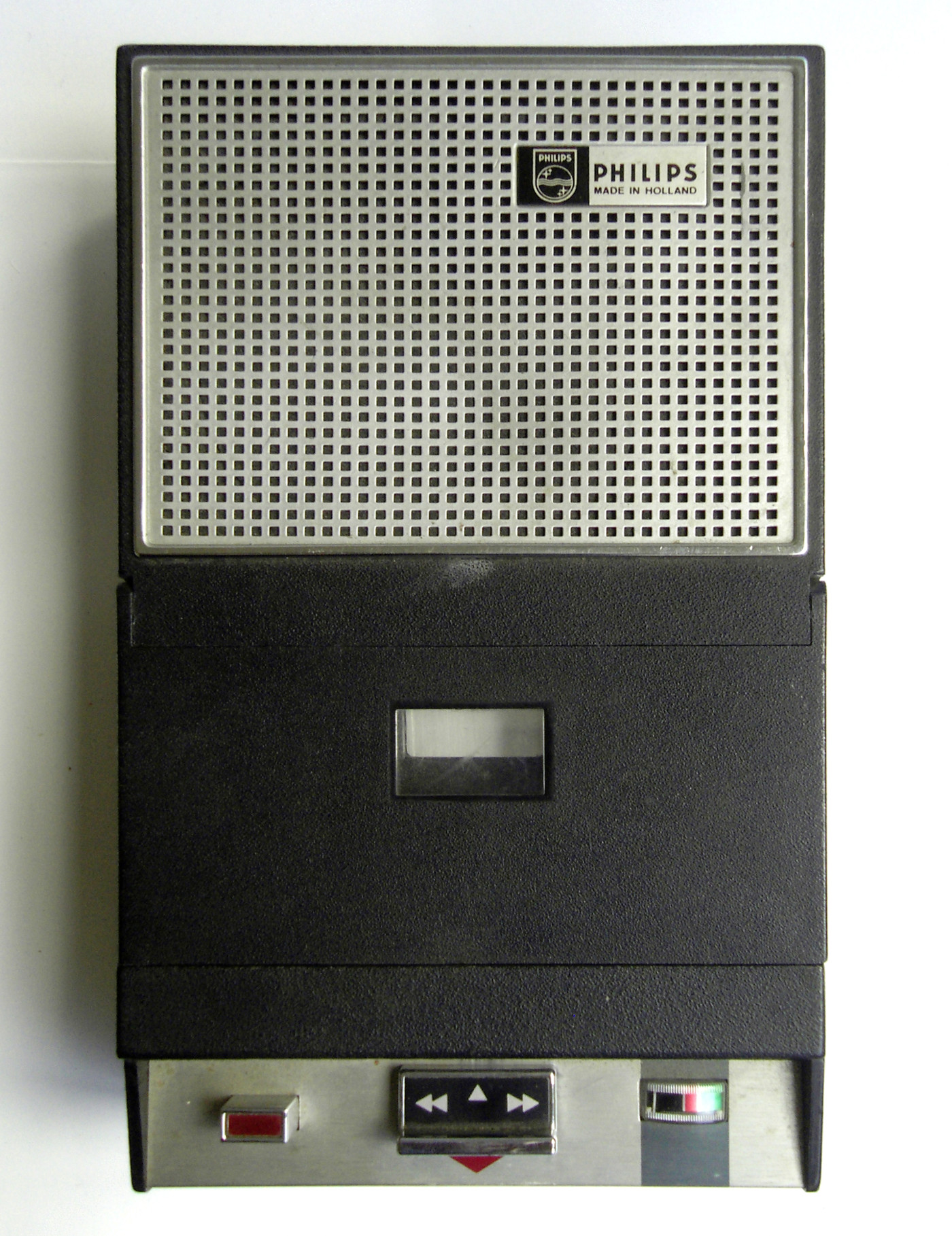 Magnetofon Philips pierwszej generacji; fotografia kontekstowa, niepotwierdzona jako egzemplarz EL3300